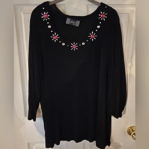 Slinky Brand 2X scoop neck top embellished